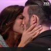 Leila et Aymeric fous d'amour lors de leurs retrouvailles dans l'hebdo de Secret Story 8 – demi-finale – le vendredi 19 septembre 2014, sur TF1