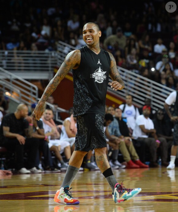 Chris Brown participe au match de basket-ball caritatif Power 106 All-Star à l'USC Galen Center. Los Angeles, le 21 septembre 2014.
