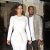 Kim Kardashian et son mari Kanye West quittent l'hôtel Dorchester à Londres, le 23 septembre 2014.