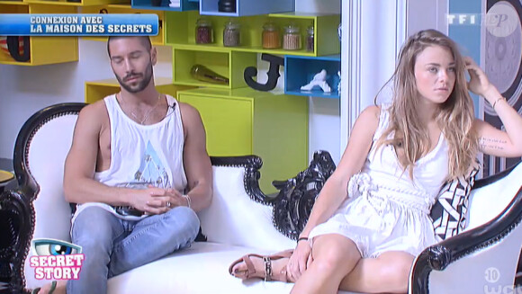 Steph et Sara dans "Secret Story 8" sur TF1, le 2 septembre 2014.
