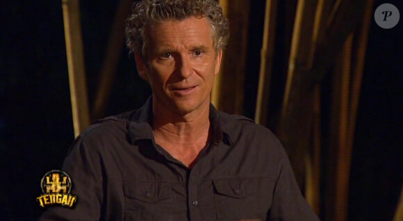 Denis Brogniart lors du conseil - "Koh-Lanta 2014" sur TF1. Episode 3 diffusé le 26 septembre 2014.