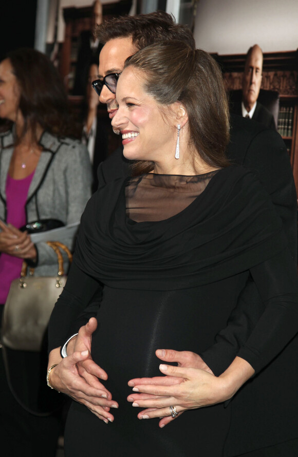 Robert Downey Jr et sa femme Susan Downey, enceinte, à la première de "The Judge" à Beverly Hills, le 1er octobre 2014.