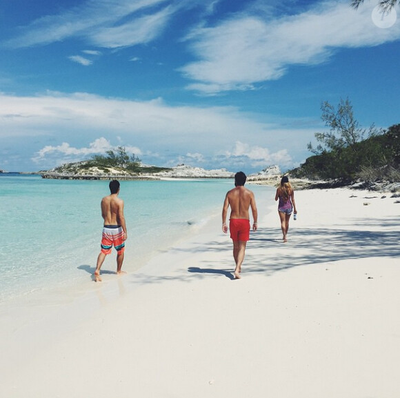 Natasha Oakley : irrésistible en bikini aux Bahamas, en octobre 2014