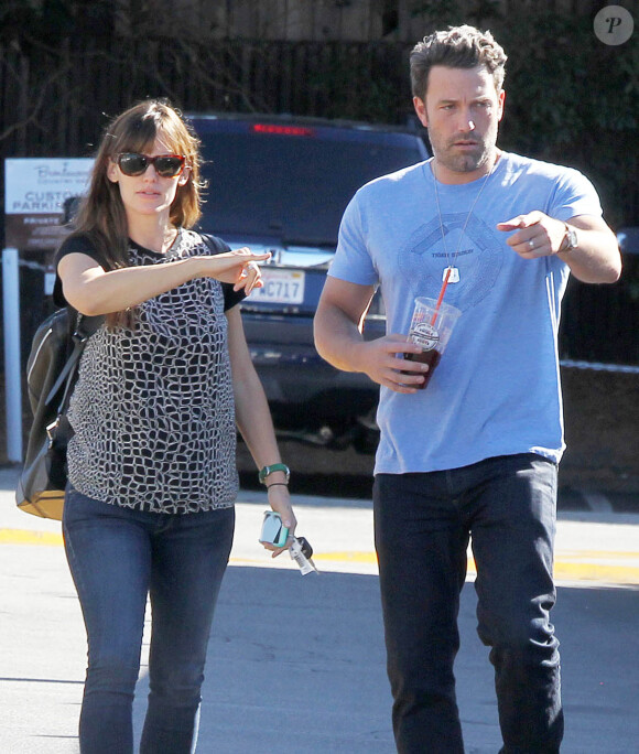 Ben Affleck emmène Jennifer Garner et sa mère prendre le petit déjeuner à Brentwood, le 3 octobre 2014.