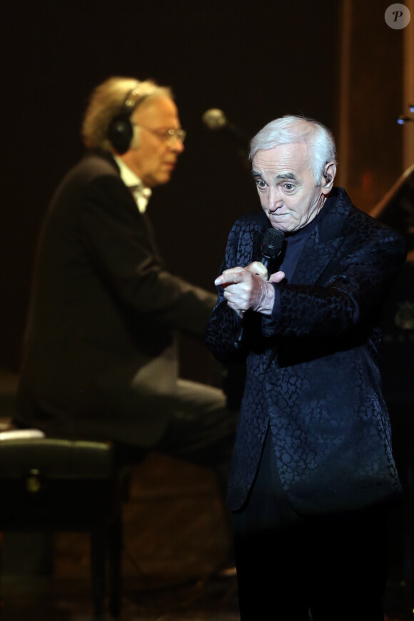 Charles Aznavour en concert au parc des expositions Crocus à Moscou, le 3 octobre 2014.