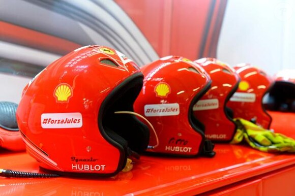 Porte-clés casque Jules Bianchi Ferrari