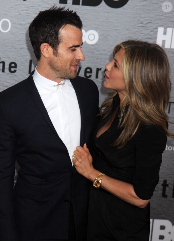 Jennifer Aniston et son fiancé Justin Theroux - Première du film "The Leftlovers" à New York, le 23 juin 2014.