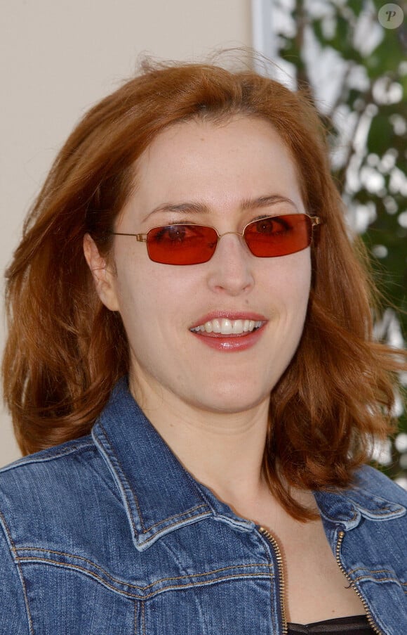 Gillian Anderson à Los Angeles le 23 mars 2002. 