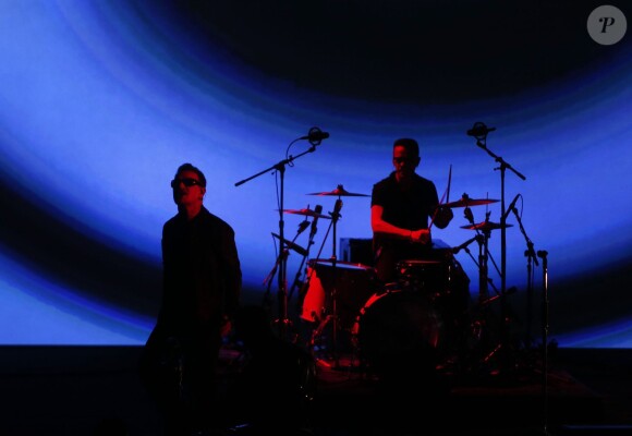 U2 sur scène à Cupertino lors de la keynote Apple pour présenter son nouvel album gratuit sur iTunes le 9 septembre 2014. 