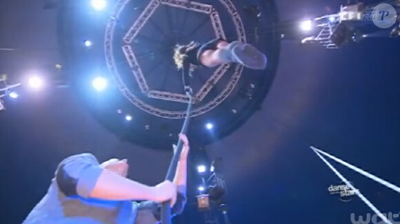 Louisy Joseph et Guillaume Foucault - Quatrième prime de "Danse avec les stars 5" sur TF1. Samedi 18 octobre 2014.