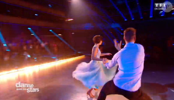 Joyce Jonathan et Julien Brugel - Quatrième prime de "Danse avec les stars 5" sur TF1. Samedi 18 octobre 2014.
