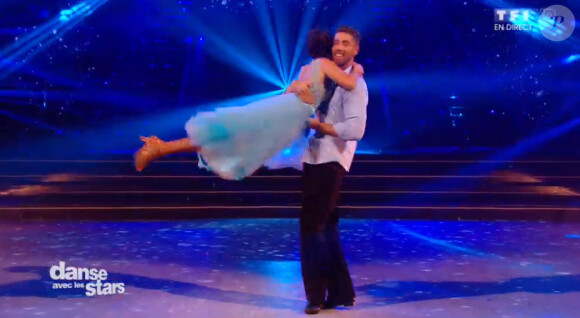 Joyce Jonathan et Julien Brugel - Quatrième prime de "Danse avec les stars 5" sur TF1. Samedi 18 octobre 2014.