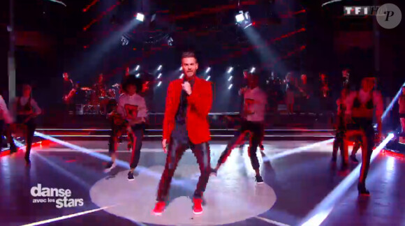 M. Pokora interprète On danse, le premier extrait de son nouvel album - Quatrième prime de "Danse avec les stars 5" sur TF1. Samedi 18 octobre 2014.