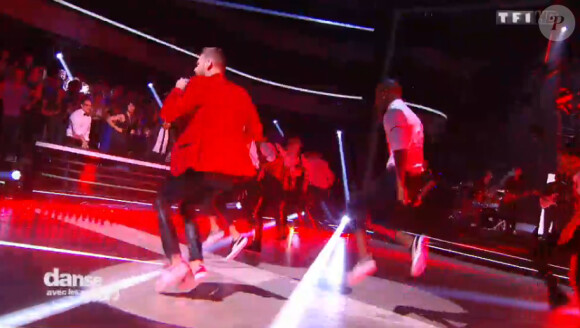 M. Pokora interprète On danse, le premier extrait de son nouvel album - Quatrième prime de "Danse avec les stars 5" sur TF1. Samedi 18 octobre 2014.