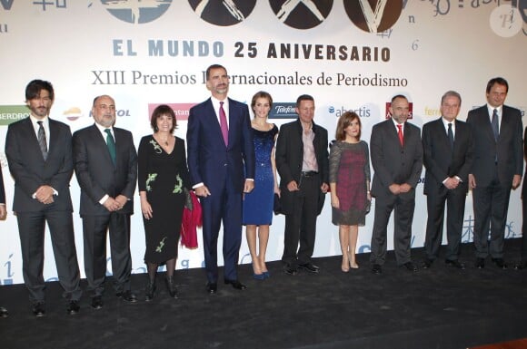 Le roi Felipe VI et la reine Letizia d'Espagne prennent part à la 13ème remise du prix du journalisme à Madrid, où était célébré également le 25ème anniversaire du journal "El Mundo". Le 20 octobre 2014.