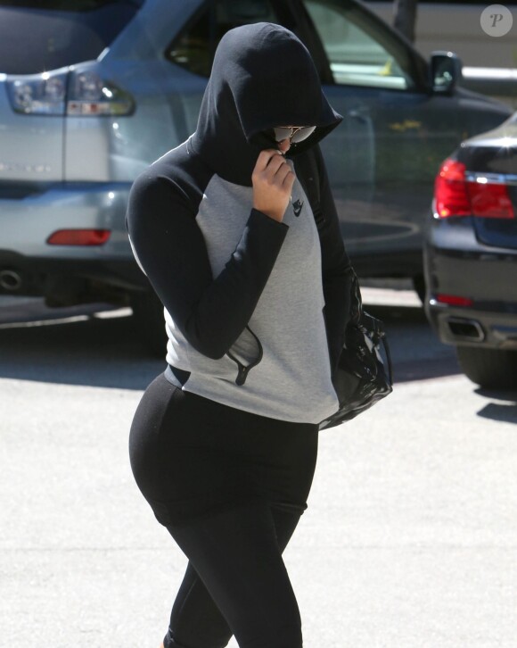 Khloe Kardashian se rend dans sa salle de gym le 5 octobre 2014