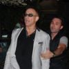 Ivre, Jean-Claude Van Damme s'embrouille avec des paparazzi à la sortie d'une boîte à Istanbul le 22 octobre 2014. 