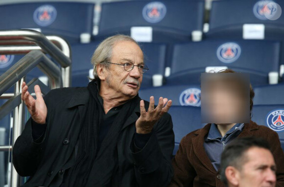 Patrick Chesnais et son fils, au Parc des Princes, le samedi 25 octobre 2014 pour le match de Ligue 1 PSG-Bordeaux (3-0).