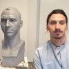 Zlatan Ibrahimovic avec son futur double de cire au Musée Grévin - octobre 2014
