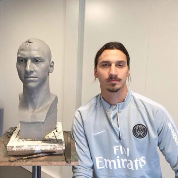 Zlatan Ibrahimovic avec son futur double de cire au Musée Grévin - octobre 2014