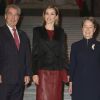 La reine Letizia d'Espagne (en robe en cuir Hugo Boss) était le 27 octobre 2014 à Vienne, en Autriche, pour inaugurer au Musée des Beaux-arts une exposition consacrée à Velazquez.