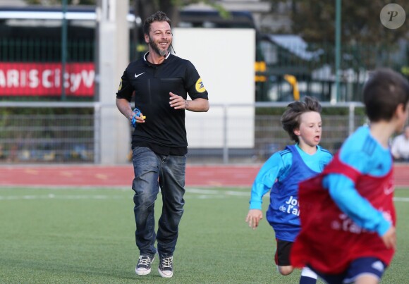 Christophe Maé lors des 13e Journées de l'arbitrage au stade Emile Anthoine, à Paris le 30 octobre 2014