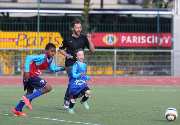 Christophe Maé lors des 13e Journées de l'arbitrage au stade Emile Anthoine, à Paris le 30 octobre 2014