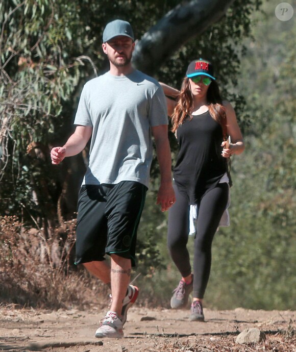 Exclusif - Justin Timberlake fait de la randonnée avec sa femme Jessica Biel à Los Angeles, le 24 octobre 2014.