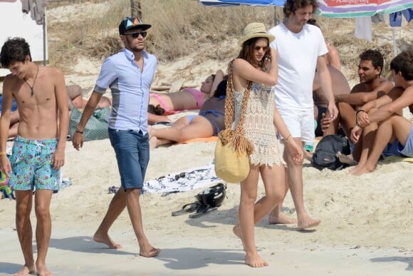 Neymar en vacances à Formentera avec sa compagne Bruna, dans les Baléares, le 26 juillet 2014.