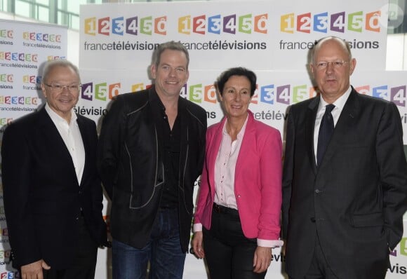 Garou, Laurence Tiennot-Herment (présidente de l'AFM) et Rémy Pflimlin (PDG de France Télévisions) - Conférence de presse pour le Téléthon à France Télévisions à Paris. Le 4 novembre 2014.