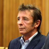 Phil Rudd d'AC/DC arrêté : Tueur à gages et double assassinat, une sale histoire