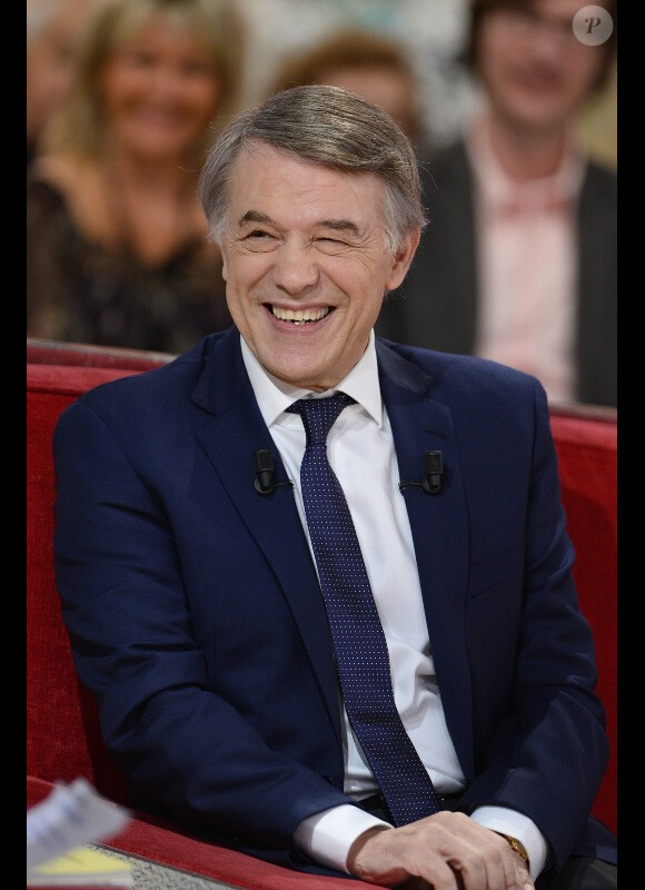 Salvatore Adamo sur le plateau de Vivement dimanche, le mercredi 5 novembre 2014, pour le tournage de l'émission diffusée le dimanche 9 novembre 2014.