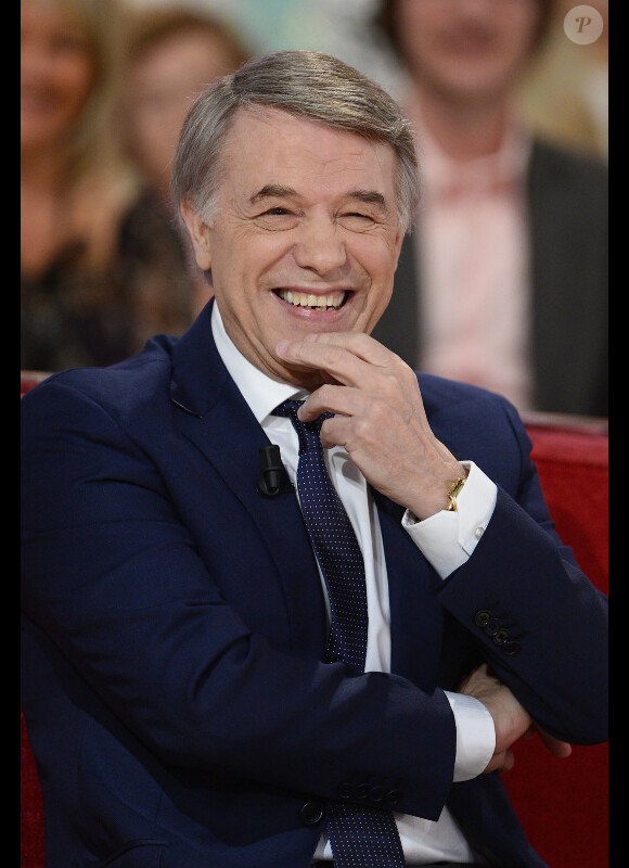 Salvatore Adamo sur le plateau de Vivement dimanche, le mercredi 5 novembre 2014, pour le tournage de l'émission diffusée le dimanche 9 novembre 2014.
