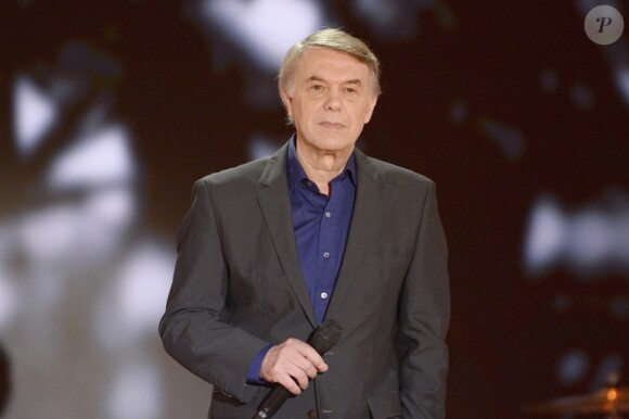 Salvatore Adamo sur le plateau de Vivement dimanche, le mercredi 5 novembre 2014, pour le tournage de l'émission diffusée le dimanche 9 novembre 2014.
