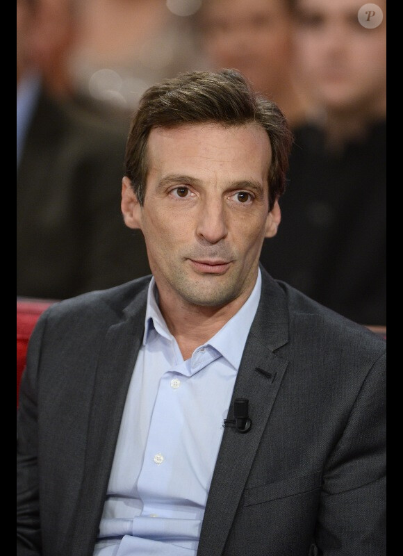 Mathieu Kassovitz sur le plateau de Vivement dimanche, le mercredi 5 novembre 2014, pour le tournage de l'émission diffusée le dimanche 9 novembre 2014.