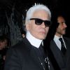 Karl Lagerfeld quitte le MoMA à l'issue du dîner Louis Vuitton celebrating Monogram. New York, le 7 novembre 2014.