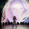 Beyoncé sur la scène des MTV Video Music Awards à Inglewood, le 24 août 2014.