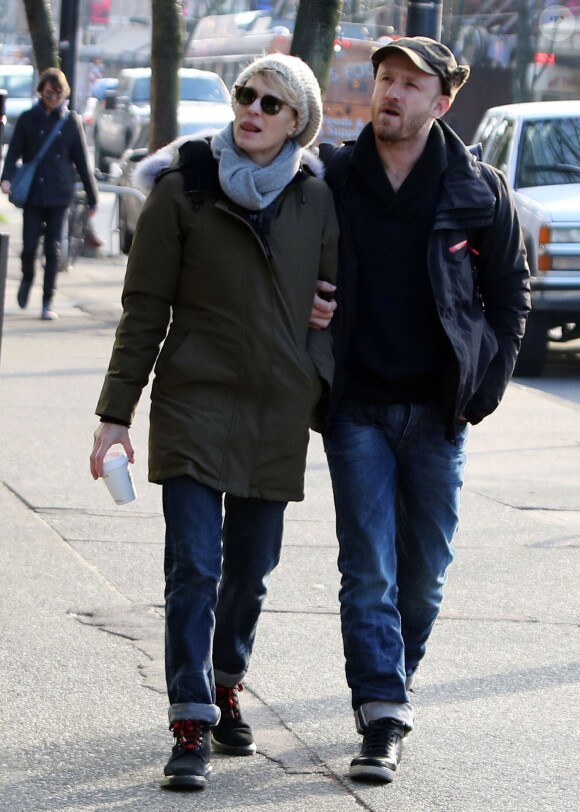 Robin Wright et son fiancé Ben Foster se promènent dans les rues de Vancouver. Le 19 janvier 2014.