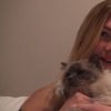 Charlotte Le Bon, des chats et des filles sexy dans la vidéo promo de Clique.TV