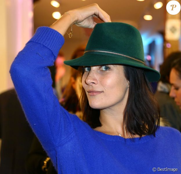 Exclusif - Julie de Bona fait son shopping lors de la soirée d'ouverture du Festival du Dress Code à l'Espace Canal Saint-Martin. Paris, le 13 novembre 2014.