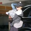 Charlize Theron et son fils Jackson à Los Angeles, le 15 novembre 2014.
