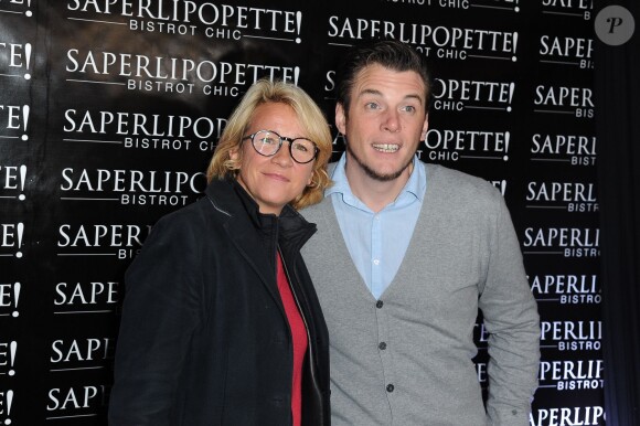 Norbert Tarayre et Ariane Massenet lors de l'inauguration du restaurant "Saperlipopette!" de Norbert Tarayre (Top Chef 3) à Puteaux, le 17 novembre 2014