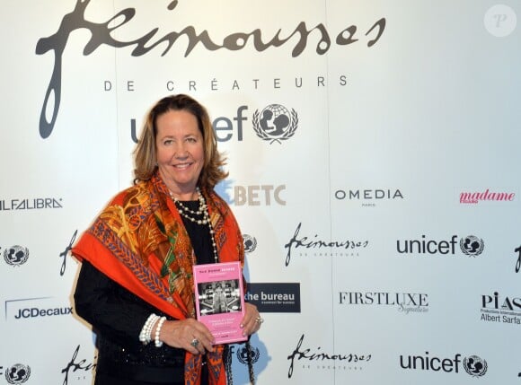 Sue Dumke - Vernissage de l'exposition "Opéra Aria Etc." des Frimousses des créateurs au théâtre du Chatelet à Paris le 17 novembre 2014