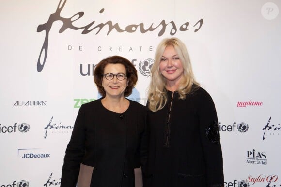 Michèle Barzach (présidente de l'UNICEF) et Yulia Yanina (Yanina Couture) - Vernissage de l'exposition "Opéra Aria Etc. " des Frimousses des créateurs au théâtre du Chatelet à Paris le 17 novembre 2014