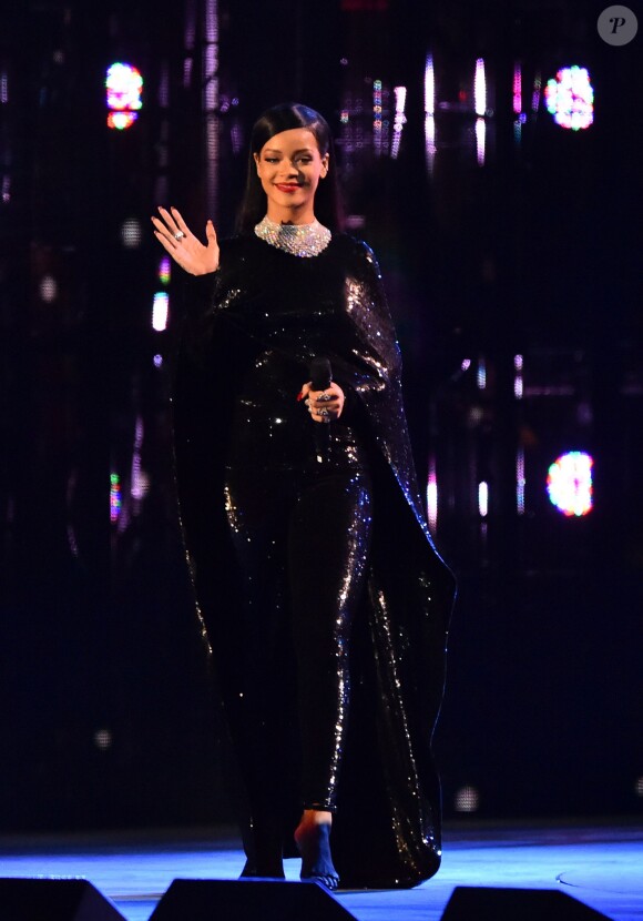 Rihanna chante lors du Concert for Valor au parc National Mall, en l'honneur du Veterans Day (Journée des Anciens Combattants). Washington D.C., le 11 novembre 2014.