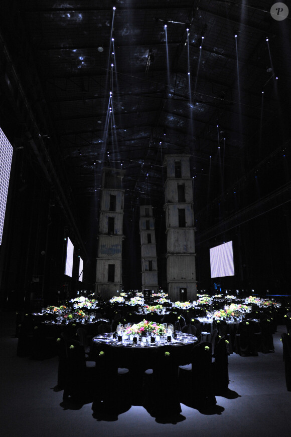 Illustration - Cocktail et dîner pour la présentation du calendrier Pirelli 2015 à Milan. Le 18 novembre 2014 