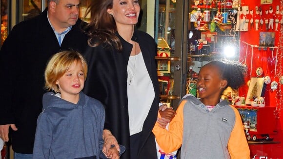 Angelina Jolie : Tout sourire, une maman en mode shopping avec Shiloh et Zahara