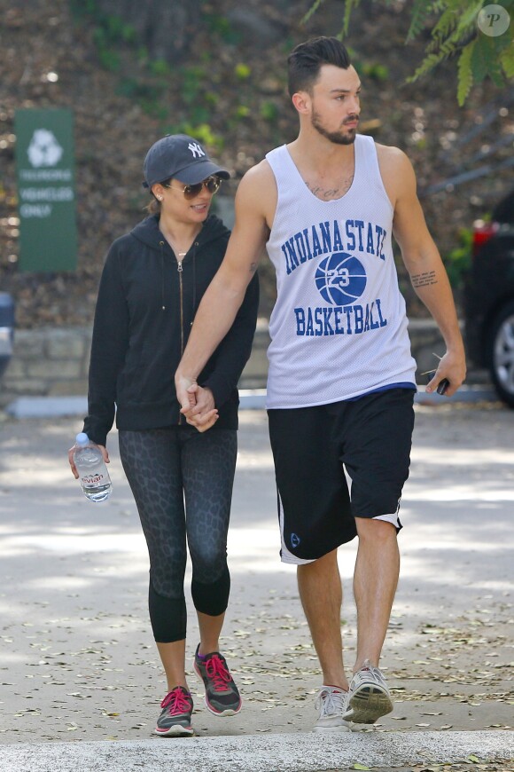 Lea Michele et son petit ami Matthew Paetz font leur séance de sport dans un parc, à Los Angeles, le 22 novembre 2014.