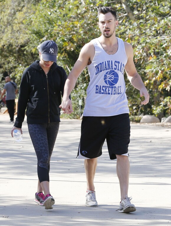 Lea Michele et son petit ami Matthew Paetz sont allés se promener sur les hauteurs de Studio City, le 22 november 2014.