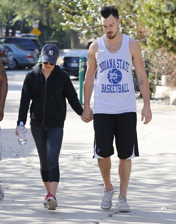 Lea Michele et Matthew Paetz sont allés se promener sur les hauteurs de Studio City, le 22 november 2014.